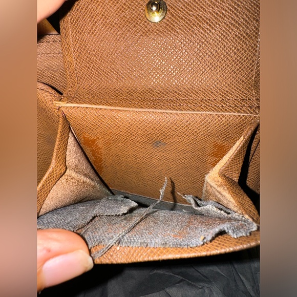 Authentic Louis Vuitton Monogram Bifold Wallet - Picture 8 of 8